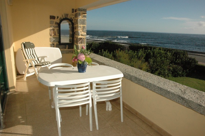 Excelente propiedad para alquilar frente al mar, en zona antigua de Punta del Este.